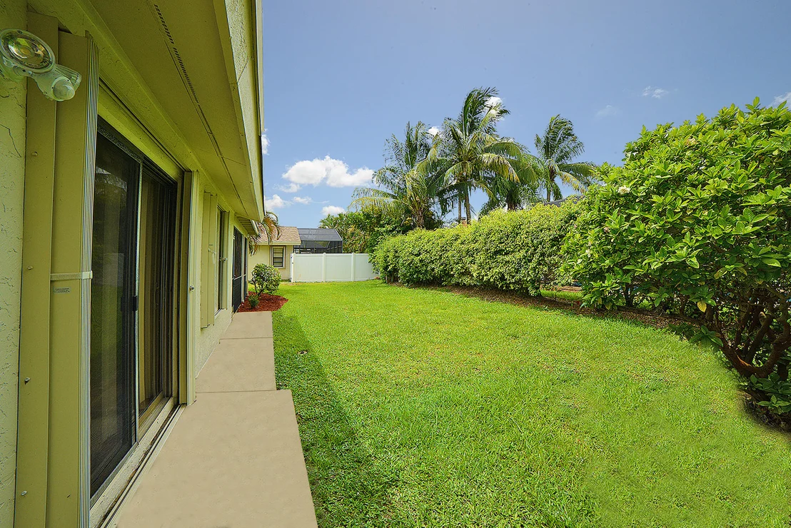 Photo of 17593 Weeping Willow Trail