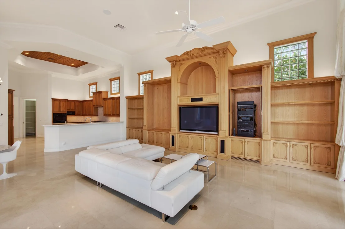 Photo of 331 MIZNER LAKE ESTATES Drive