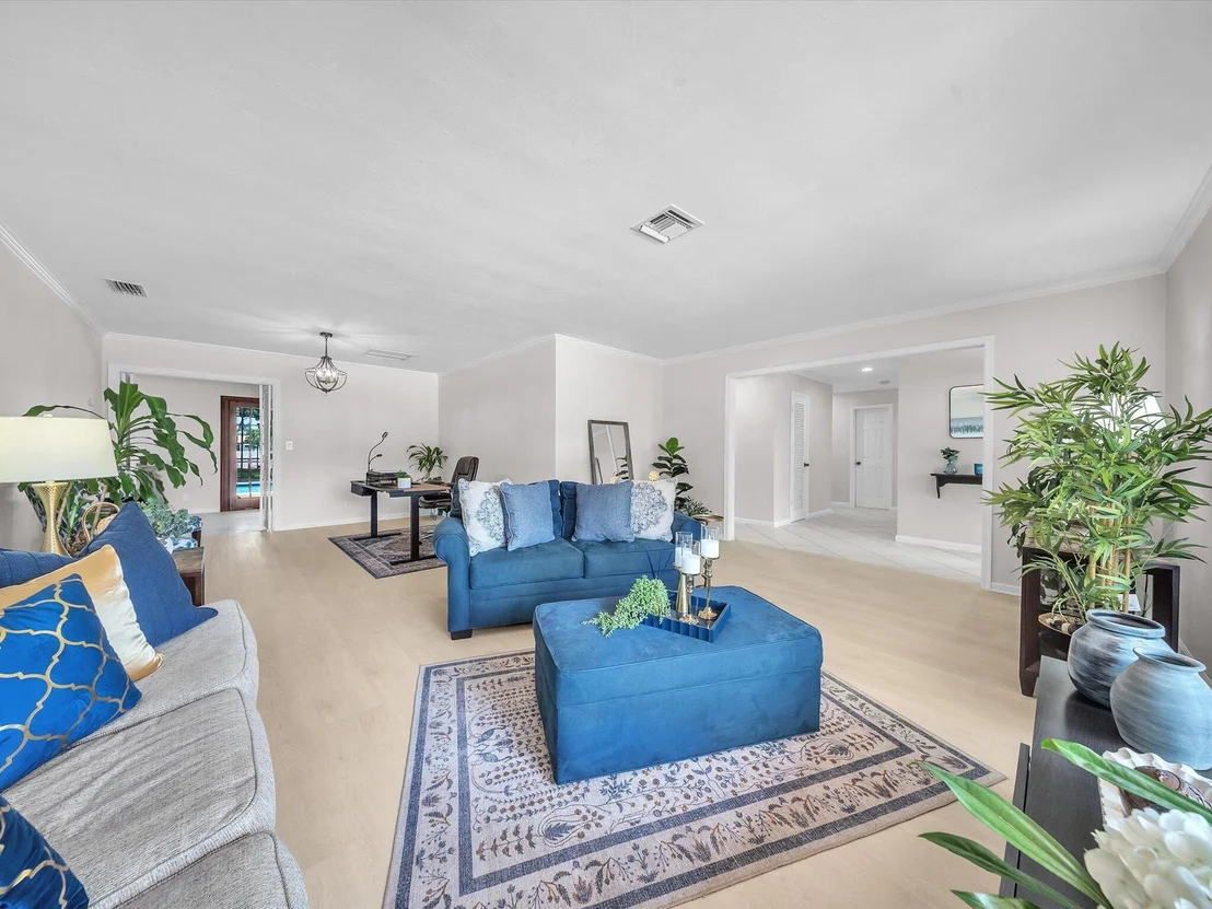 Photo of 9651 CONCH SHELL Manor