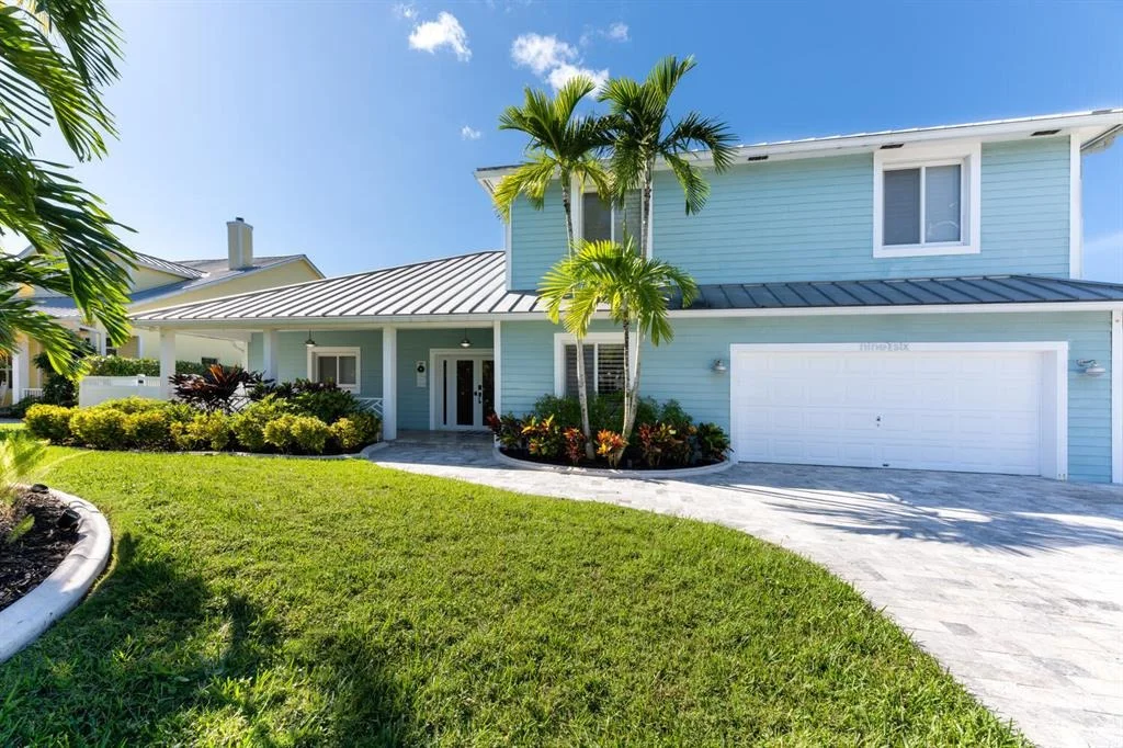 Photo of 916 Dolphin Drive