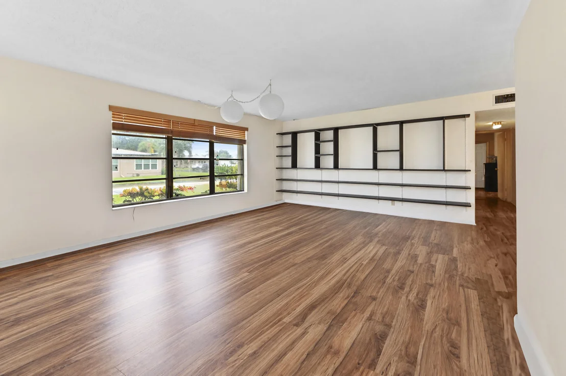 Photo of Unit A at 947 Circle Drive
