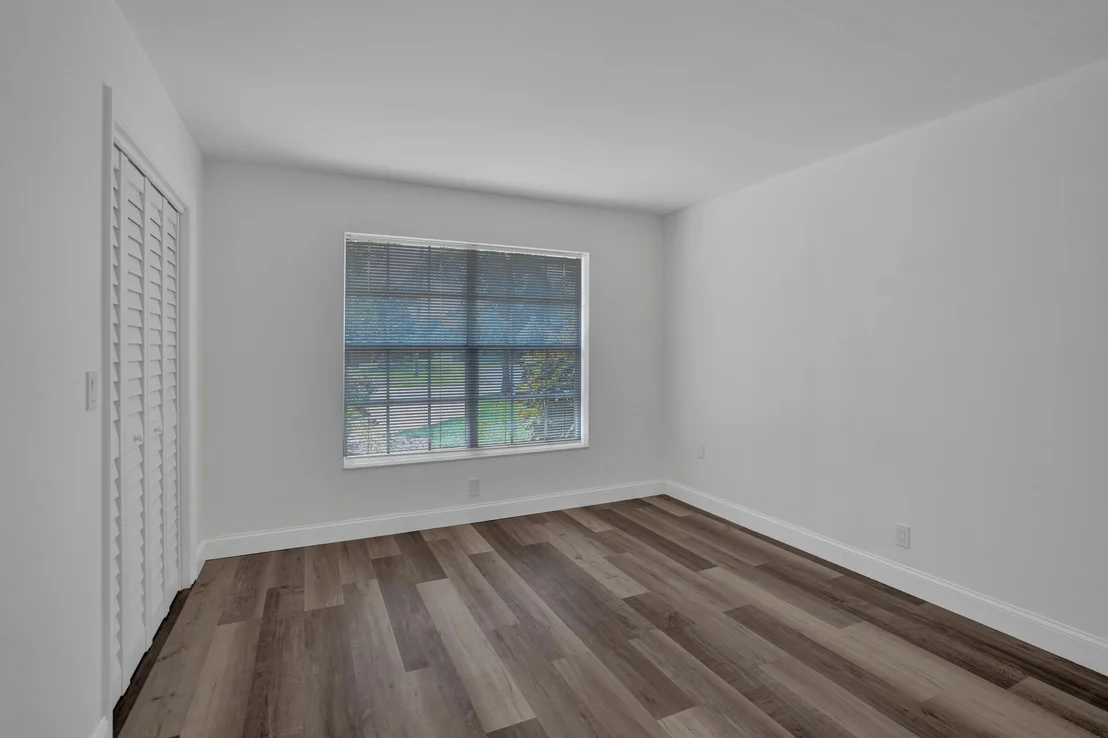 Photo of 505 Heron Drive