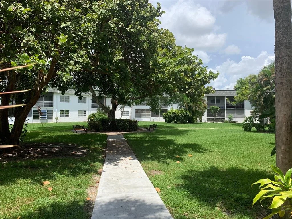 Photo of Unit A21 at 6501 Winfield Boulevard