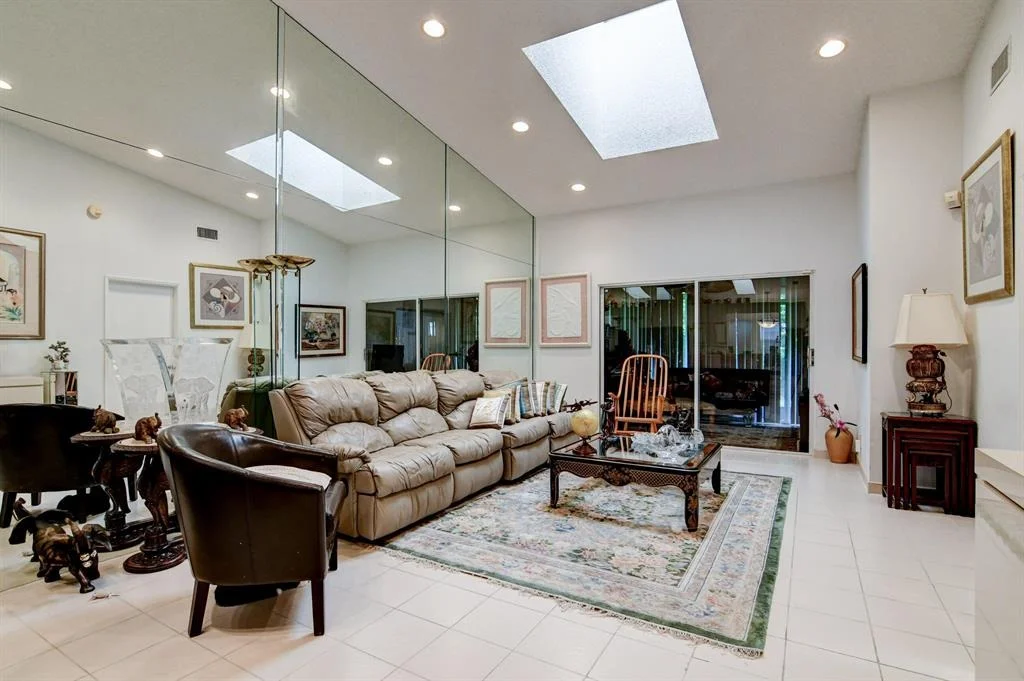 Photo of 6034 Waldwick Circle