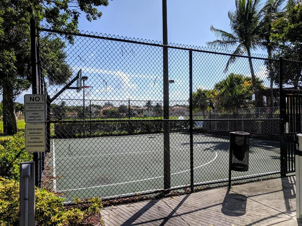 Photo of 4847 N Classical Boulevard