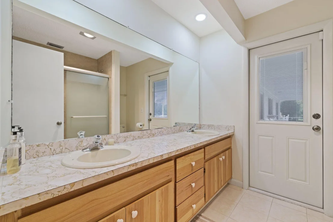 Photo of 970 Orchid Lane
