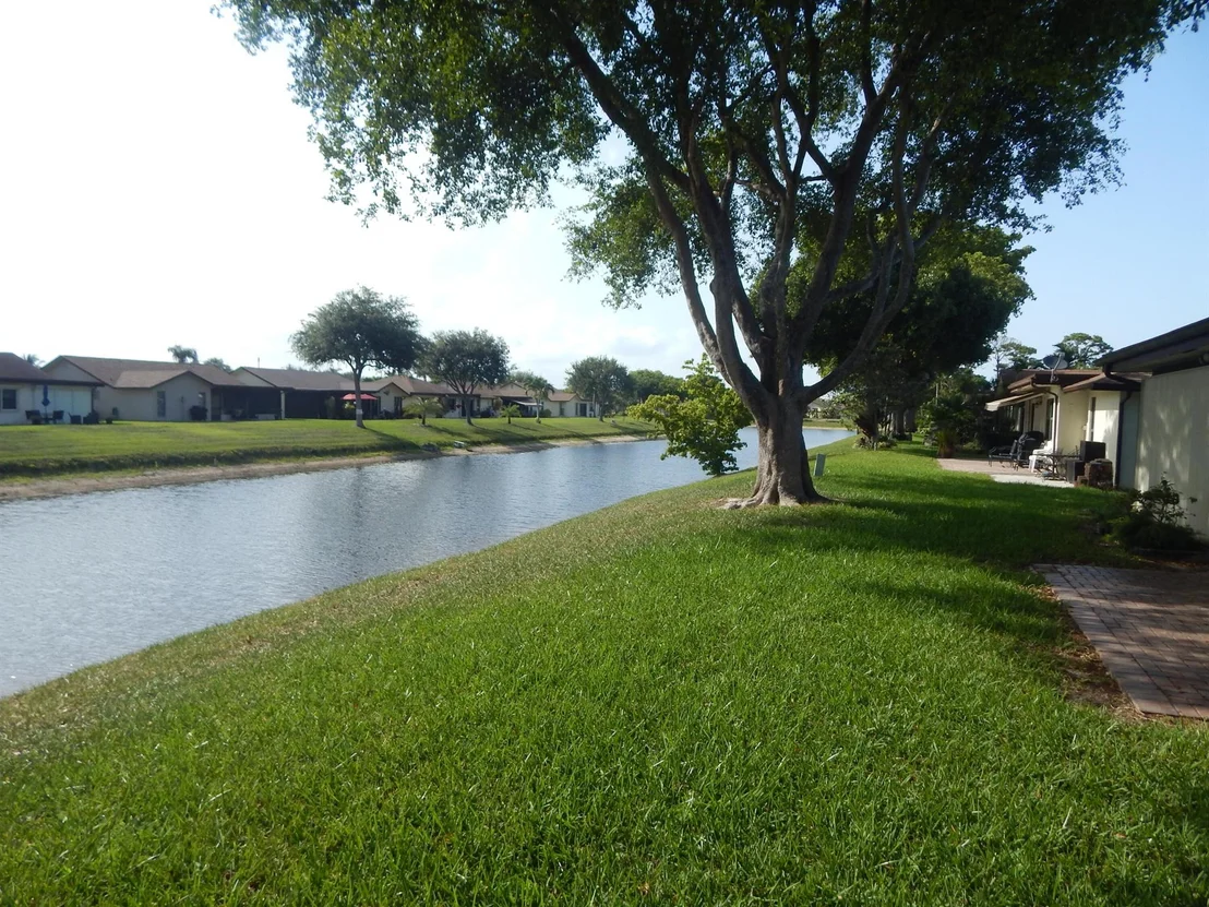 Photo of 6239 Lakemont Circle