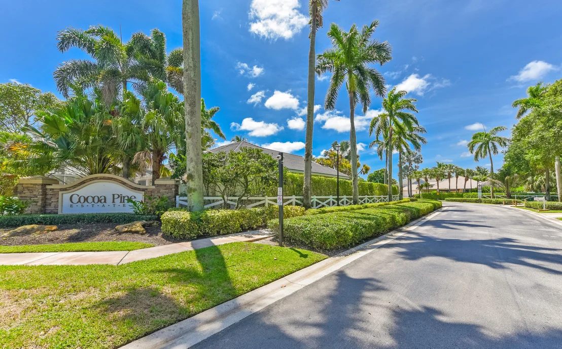 Photo of 4841 Glenn Pine Lane