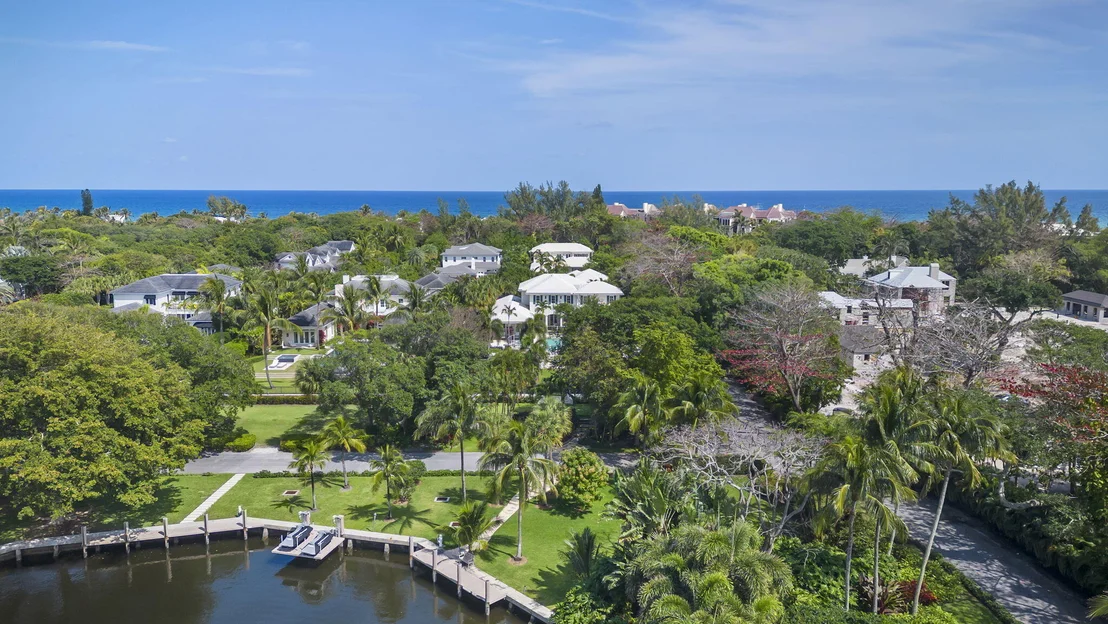 Photo of 1222 N Ocean Boulevard