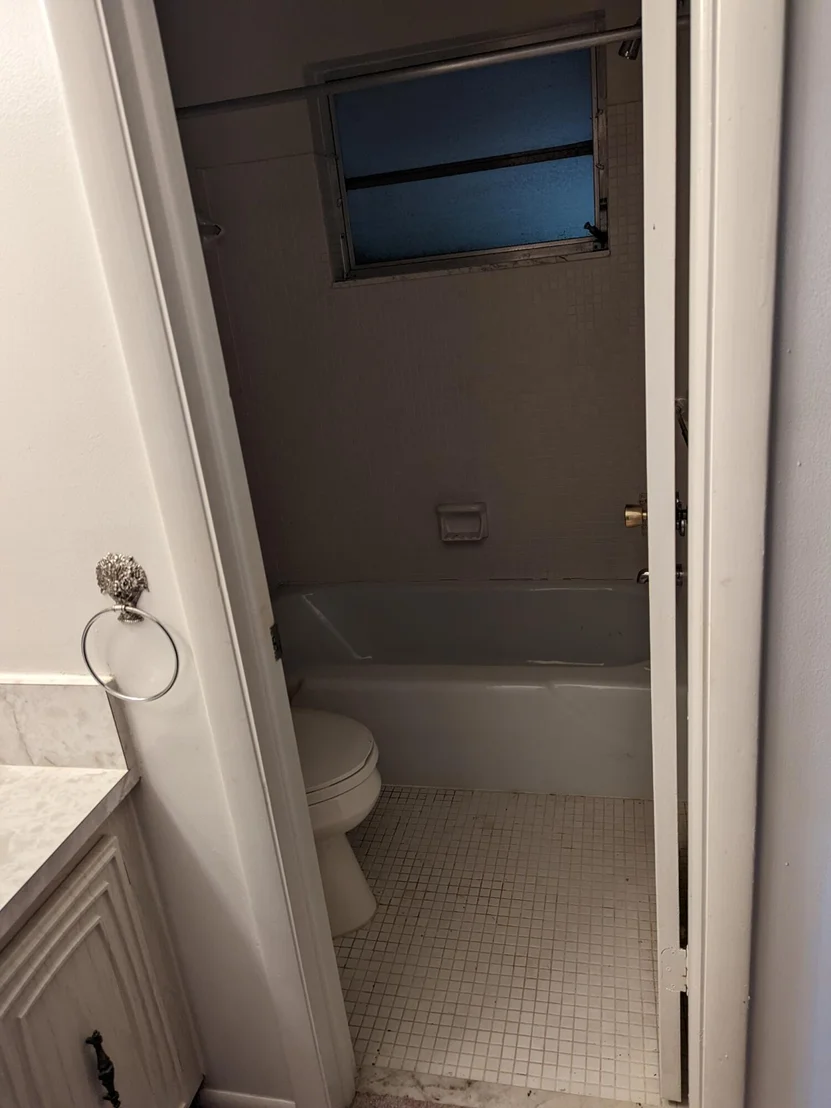 Photo of Unit D at 360 High Point Boulevard