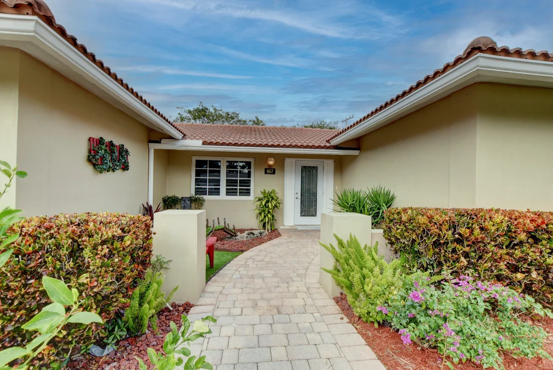 Photo of 867 Malaga Drive