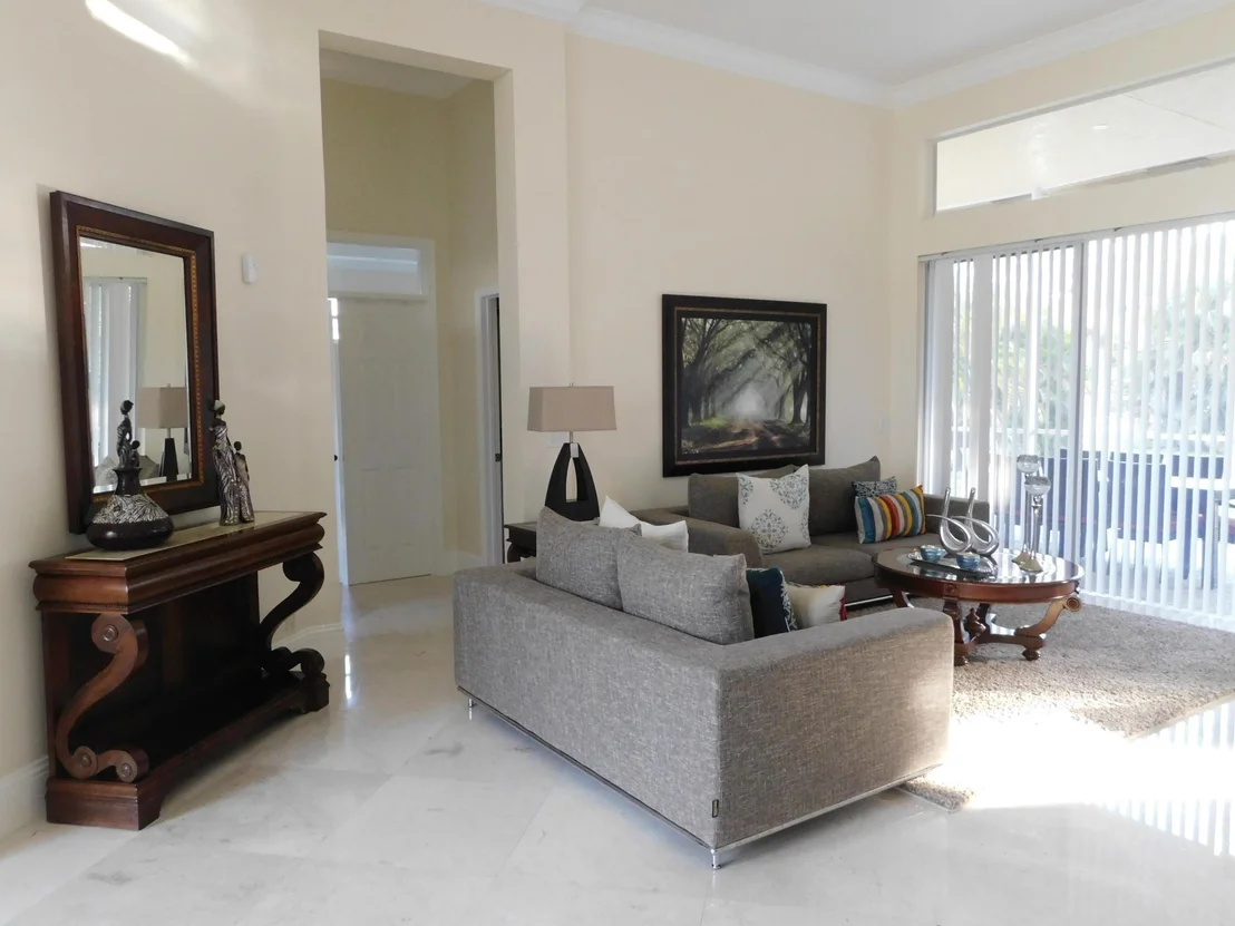 Photo of 809 Forest Glen Lane
