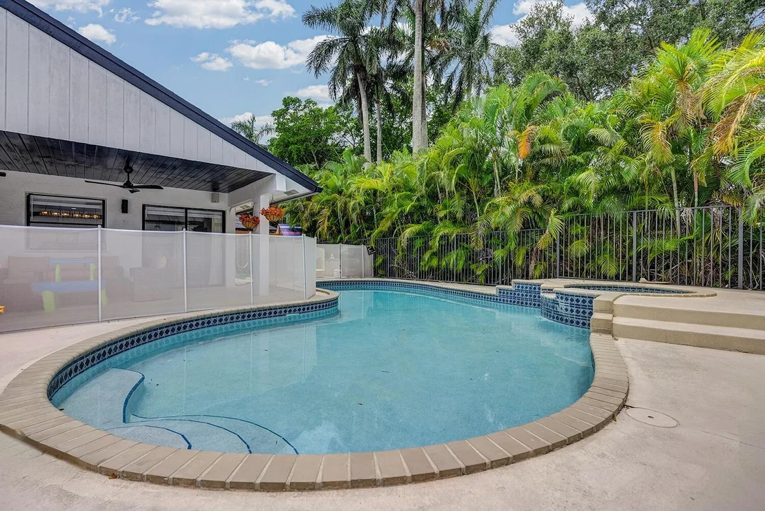 Photo of 21641 SUTTERS Lane
