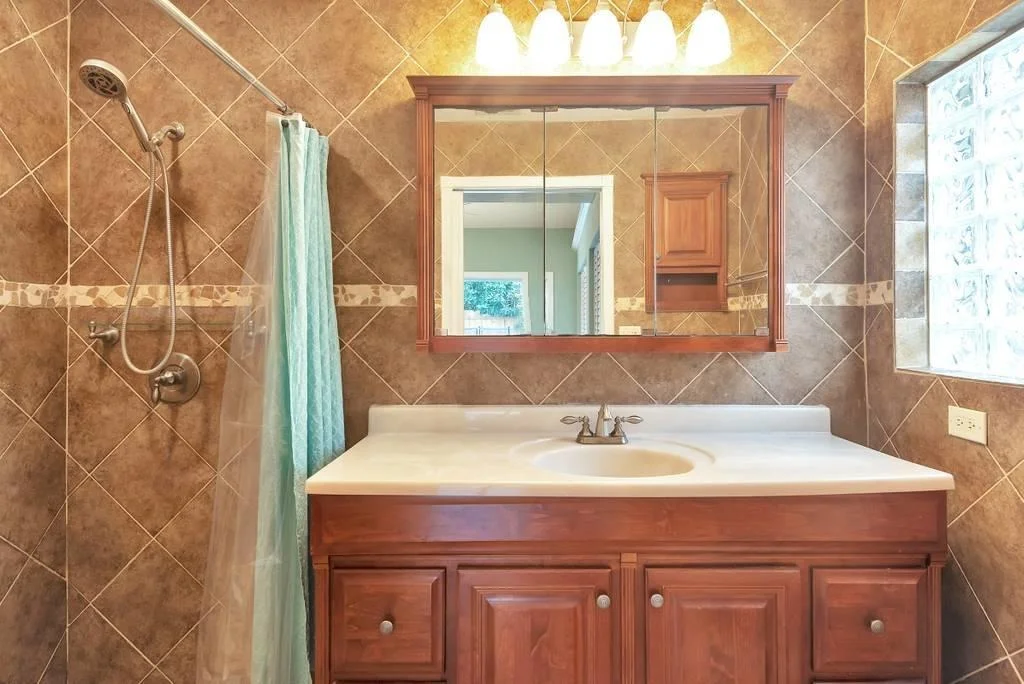 Photo of 9800 Sun Pointe Drive