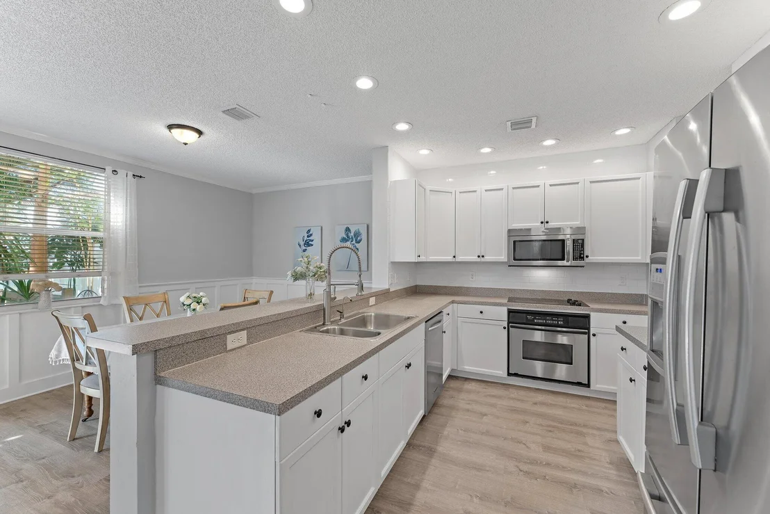 Photo of 9886 Warner Lane