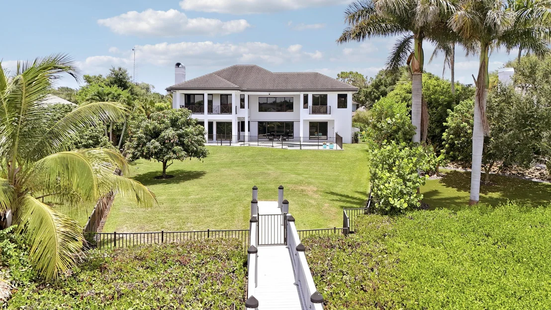 Photo of 18411 SE Lakeside Drive