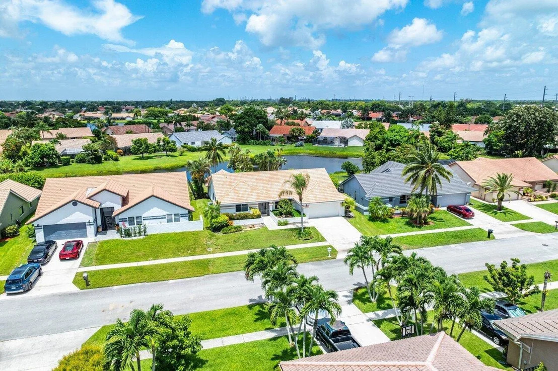 Photo of 9439 Sun Pointe Drive