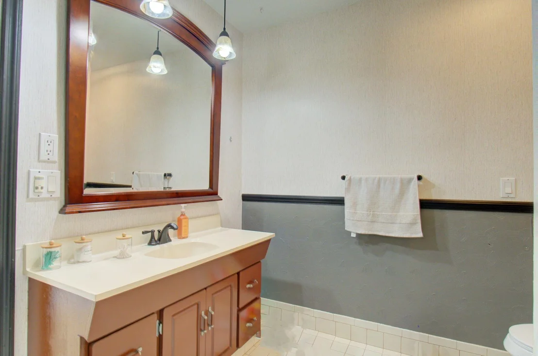 Photo of 4090 Mandarin Boulevard