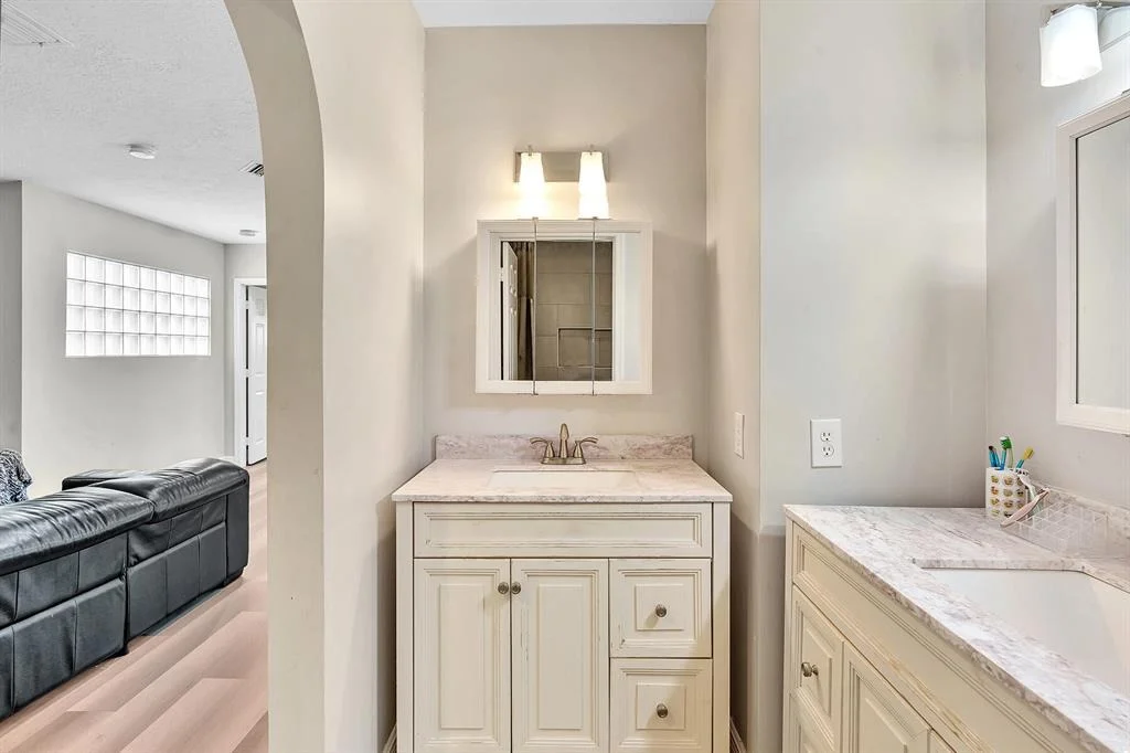 Photo of 6810 Portside Drive