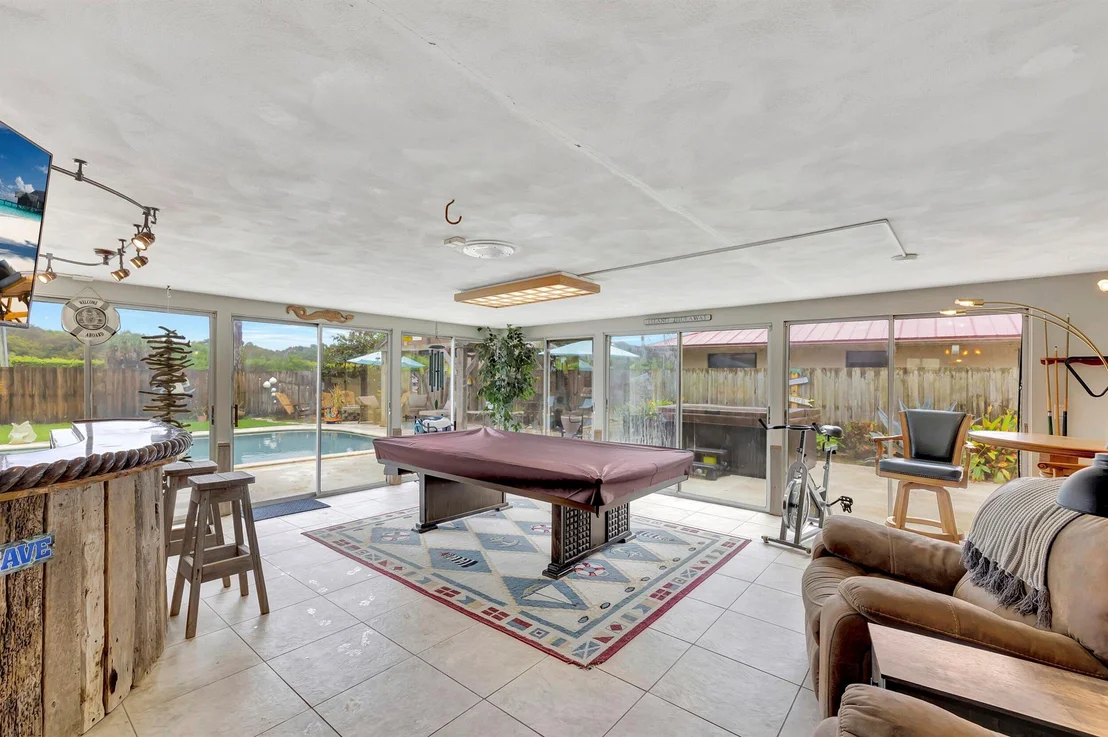 Photo of 7130 Thompson Road