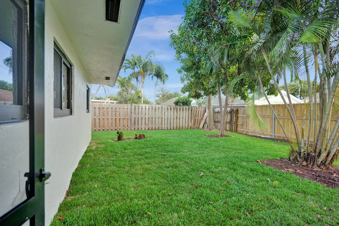 Photo of 728 Heron Drive