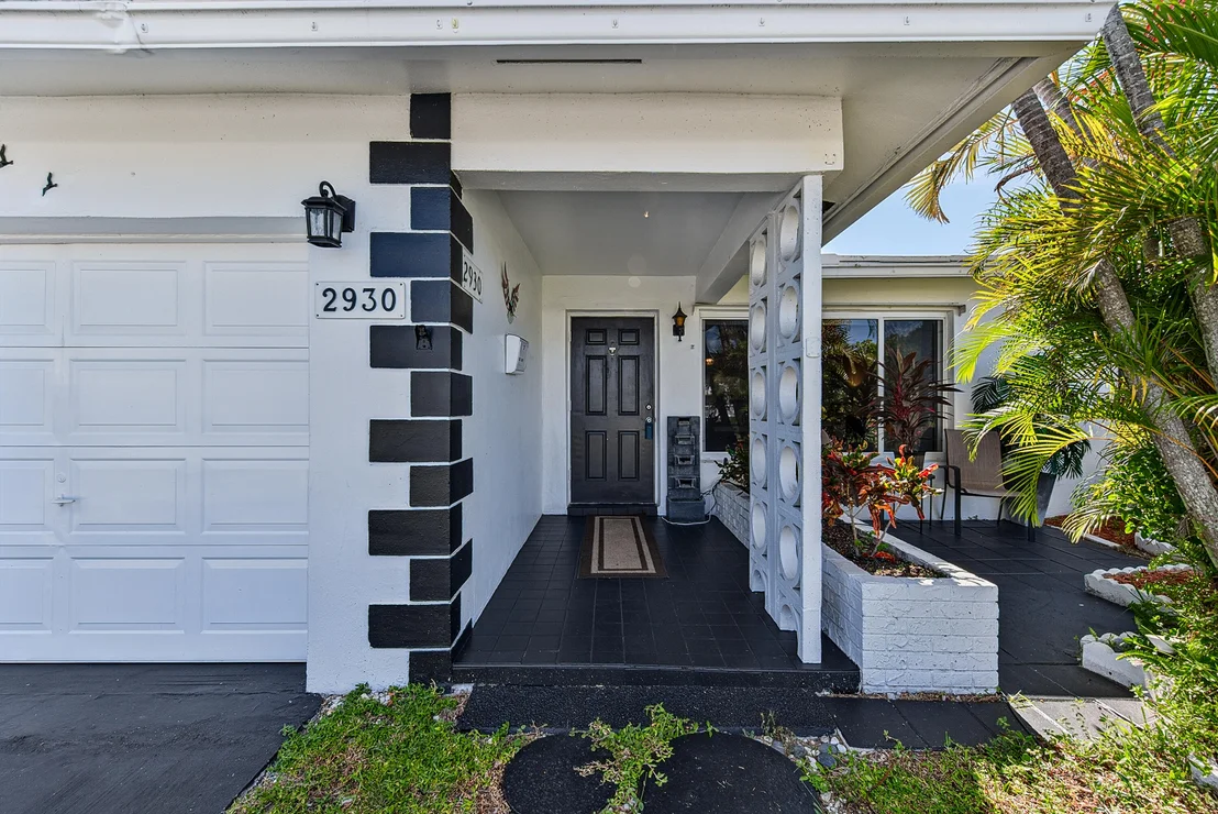 Photo of 2930 NW 1st Drive