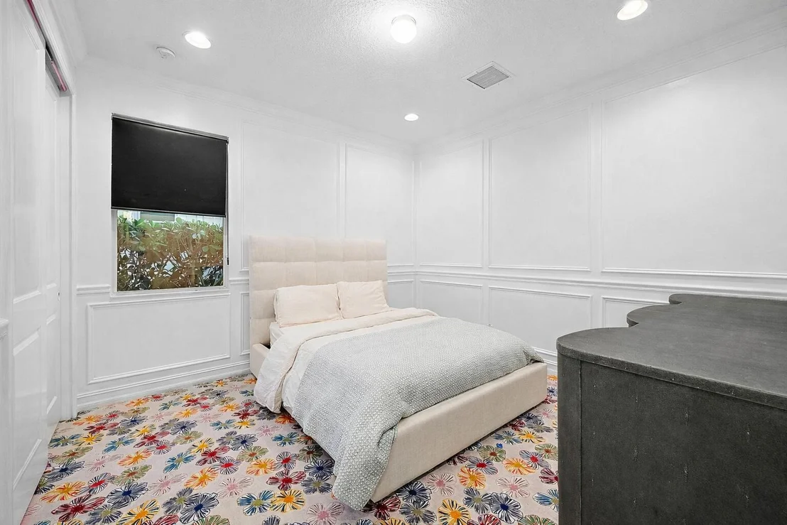 Photo of 279 Carina Drive