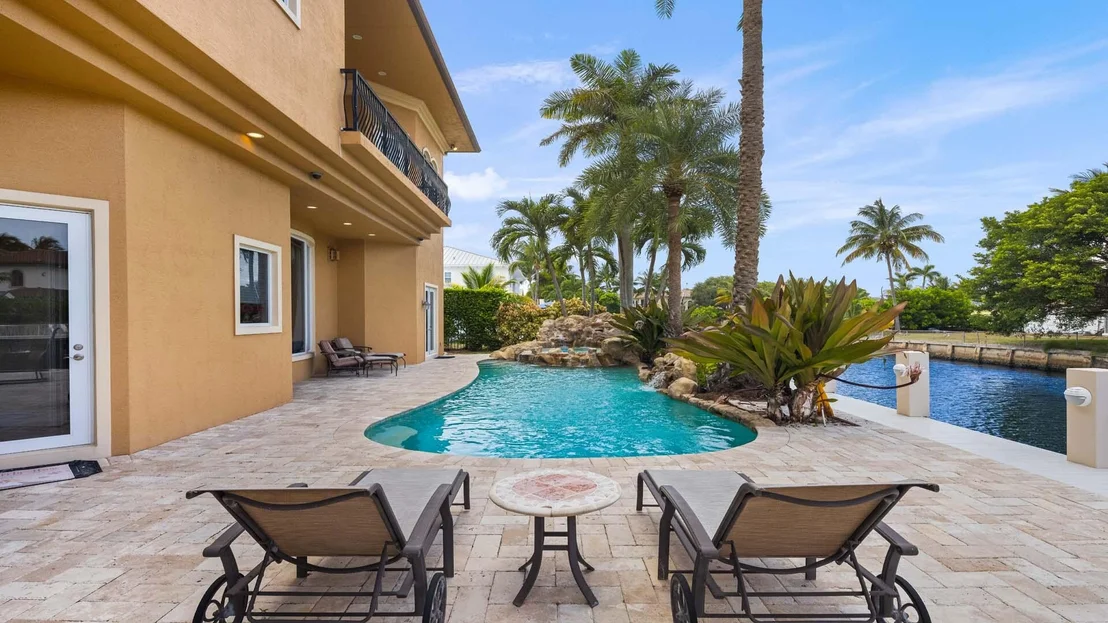 Photo of 929 Banyan Drive