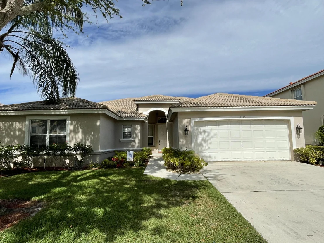Photo of 5743 La Gorce Circle Circle