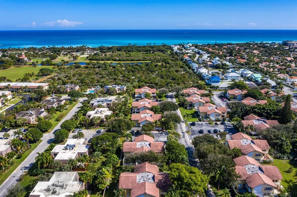 Photo of 142 Seabreeze Circle