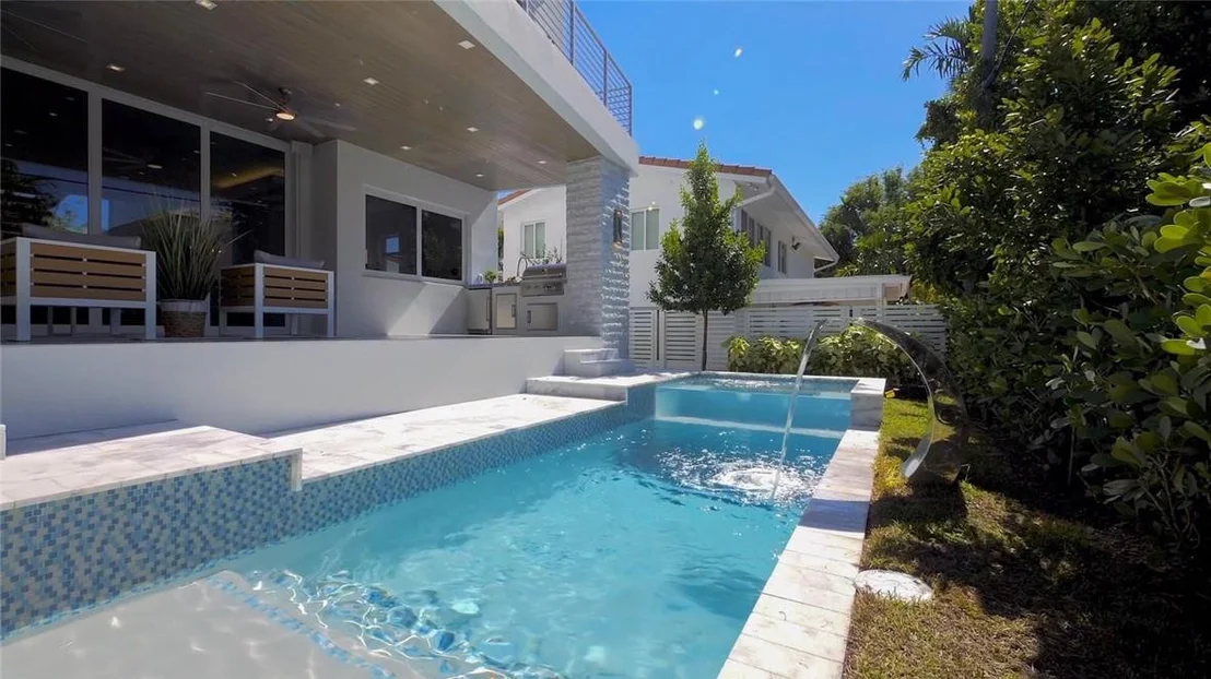 Photo of 4610 Alton Road