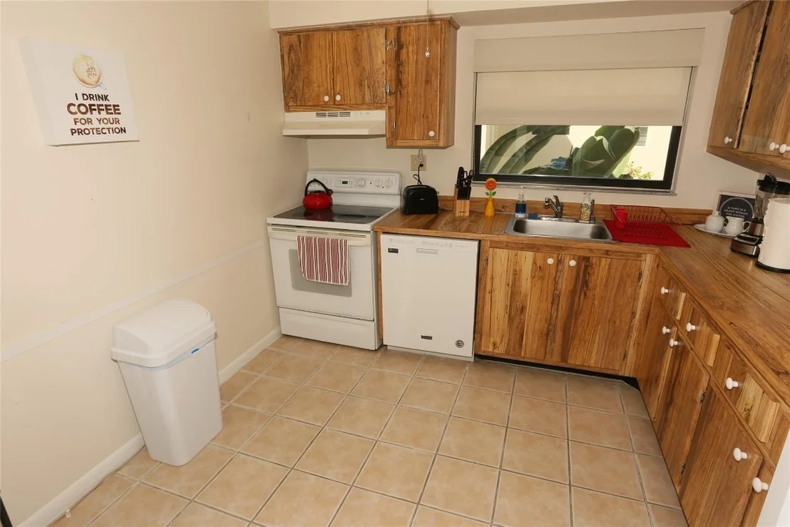 Photo of Unit 140 at 140 Capri C