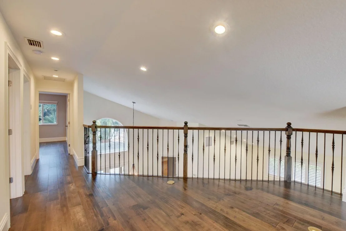 Photo of 327 Seneca Lane