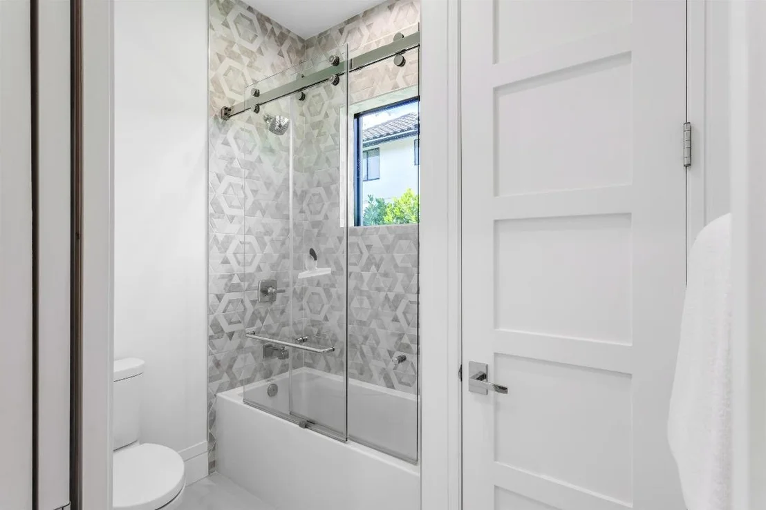 Photo of 2719 Embassy Drive