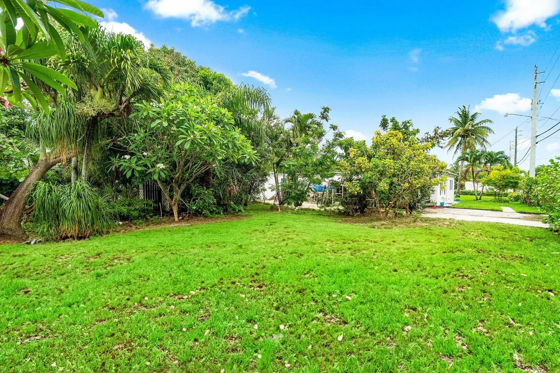 Photo of 1923 Holman Drive
