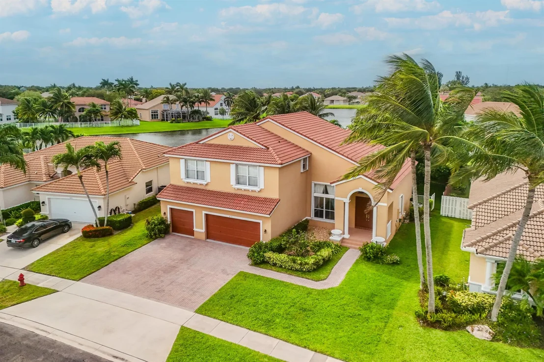 Photo of 6145 Indian Forest Circle