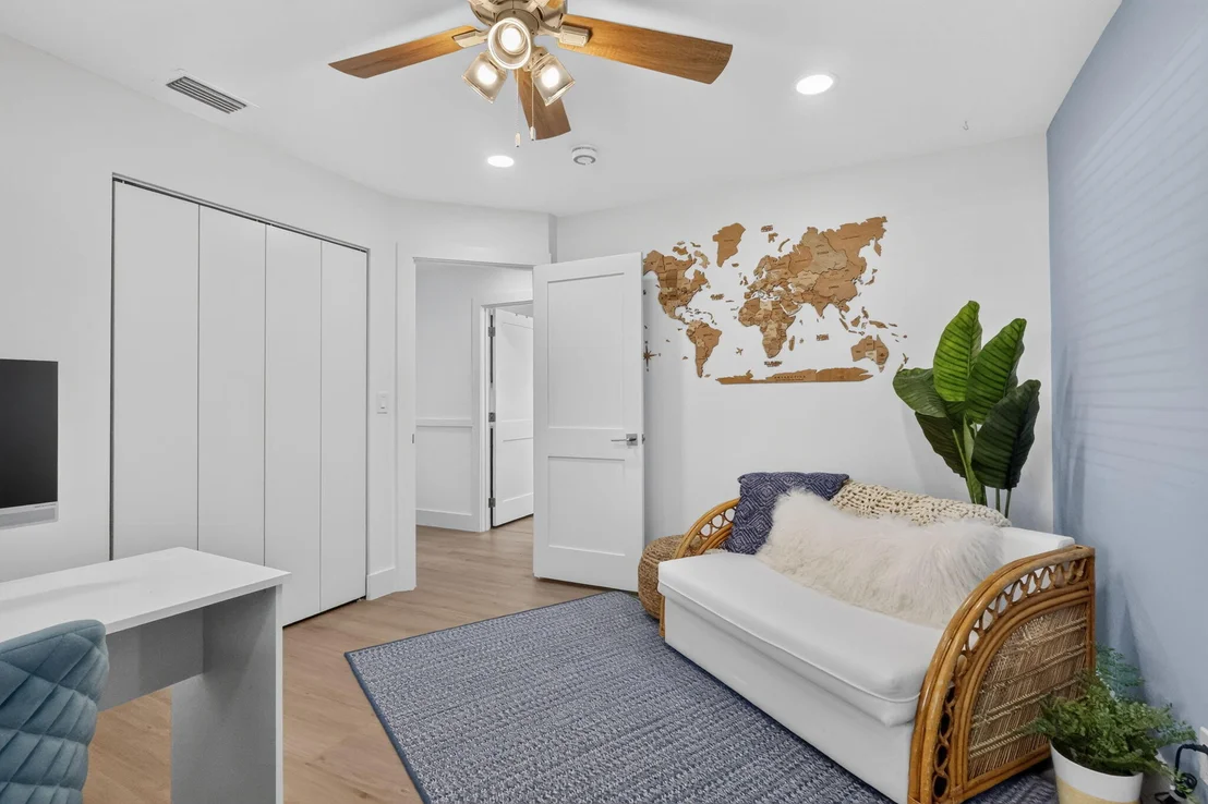 Photo of 617 Heron Drive