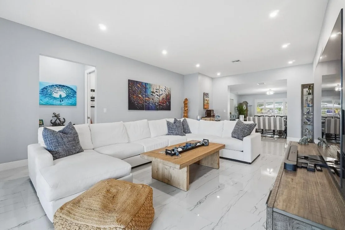 Photo of 380 SE 5th Avenue