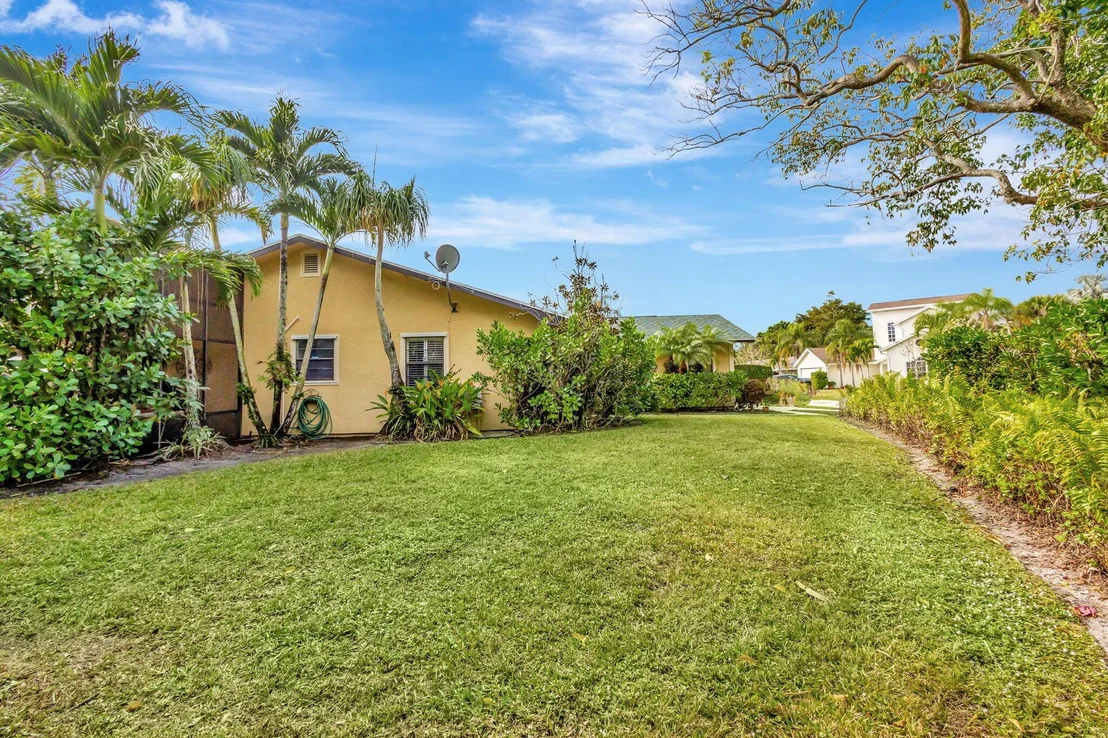 Photo of 9506 SE River Terrace