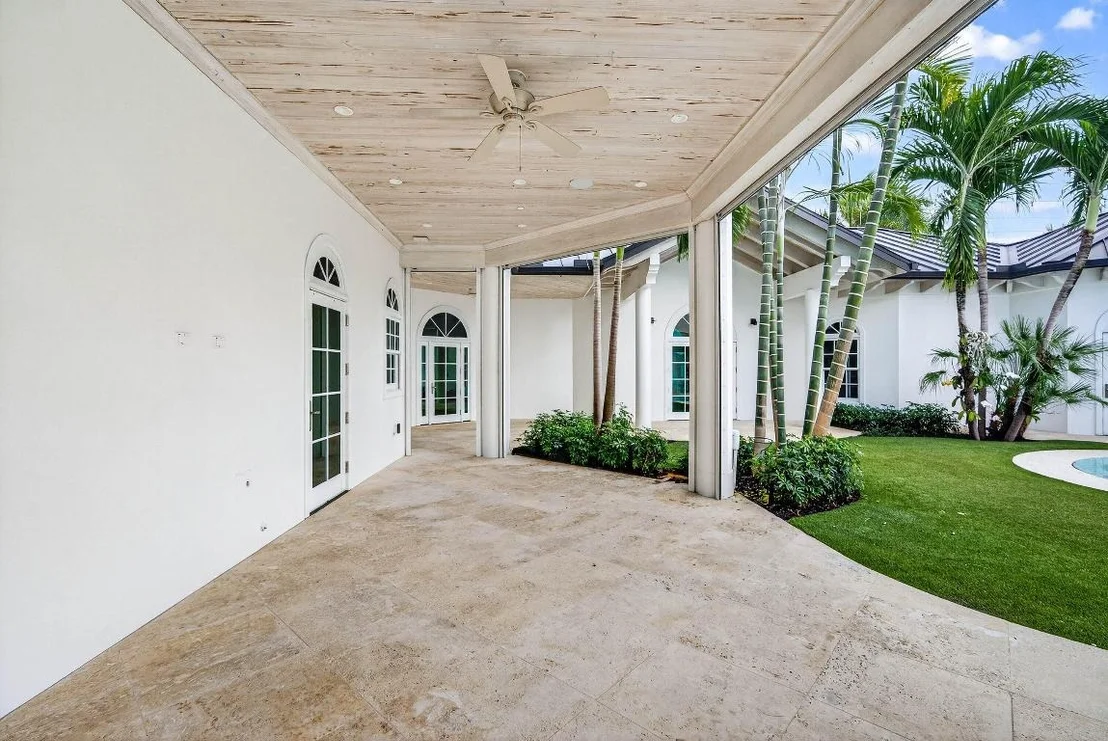 Photo of 720 N Ocean Boulevard