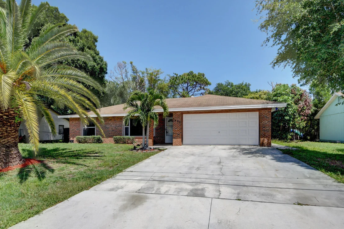 Photo of 5402 Palm Drive