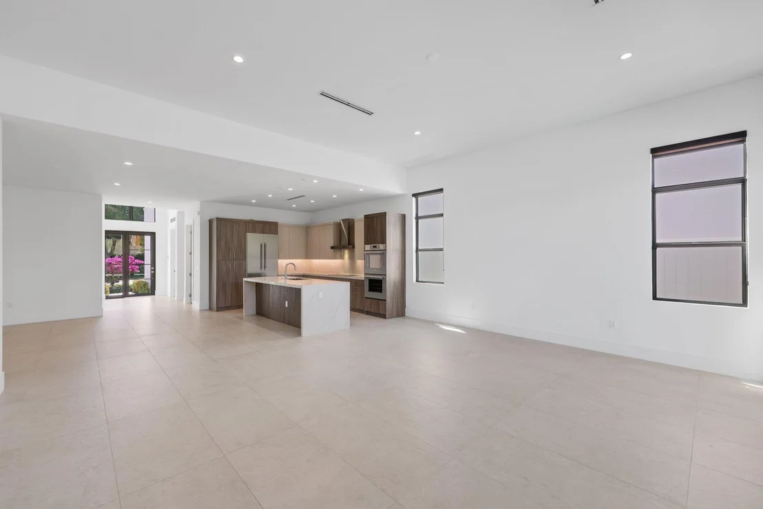 Photo of 655 Kingsbridge Street
