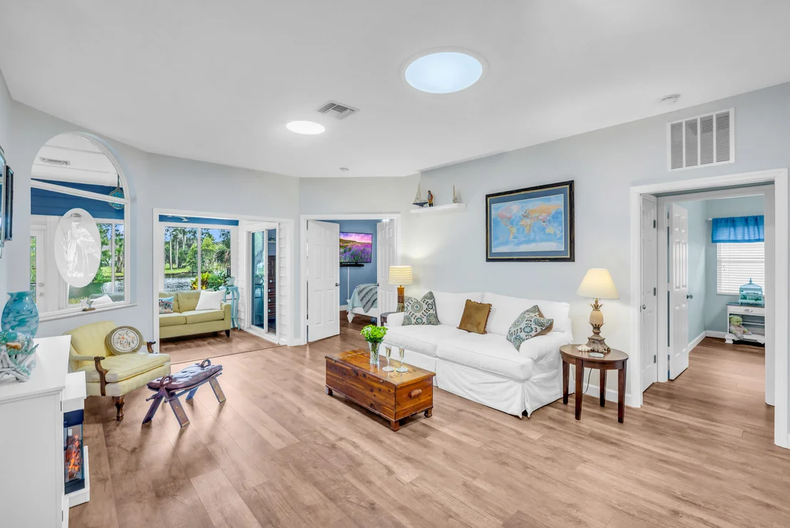 Photo of 401 Tamarind Place