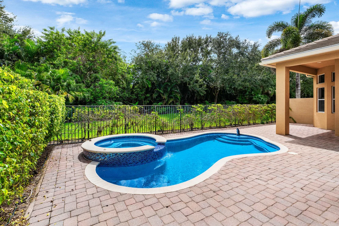 Photo of 8126 Valhalla Drive