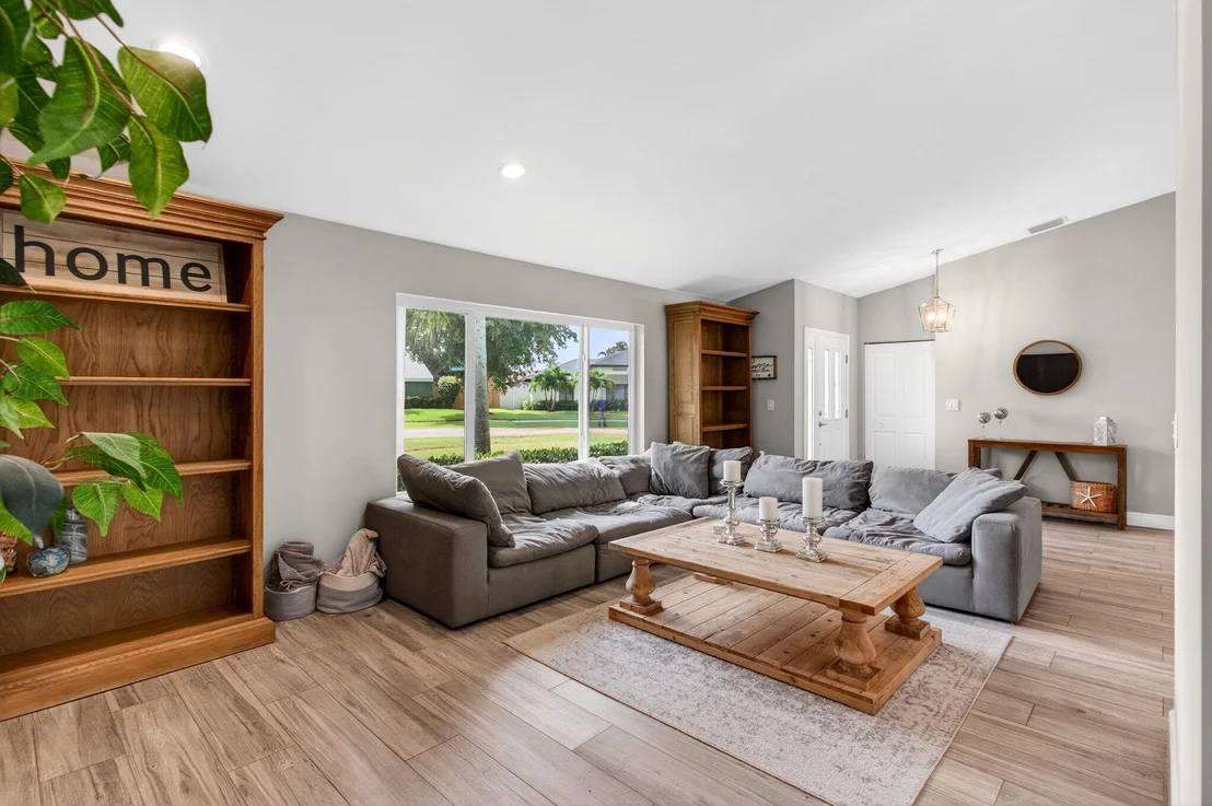 Photo of 17773 Maplewood Drive
