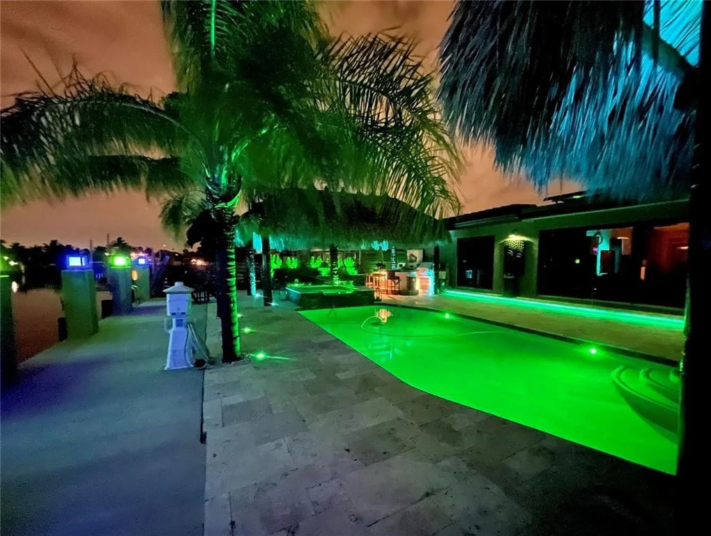 Photo of 330 SE 3rd Court