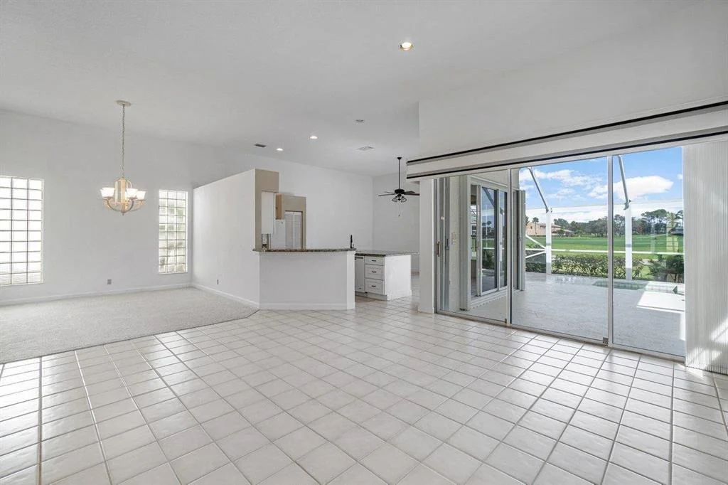 Photo of 325 Eagleton Golf Drive