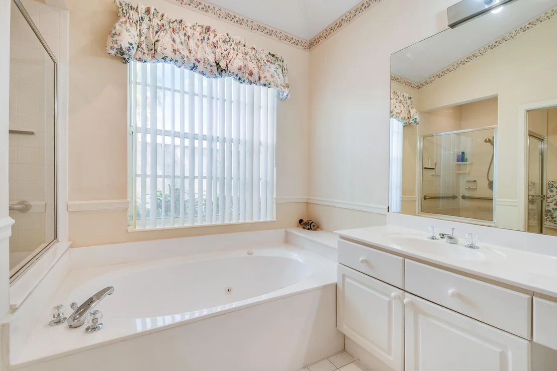 Photo of 224 Eagleton Estate Boulevard