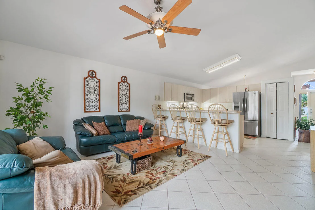Photo of 8222 White Rock Circle