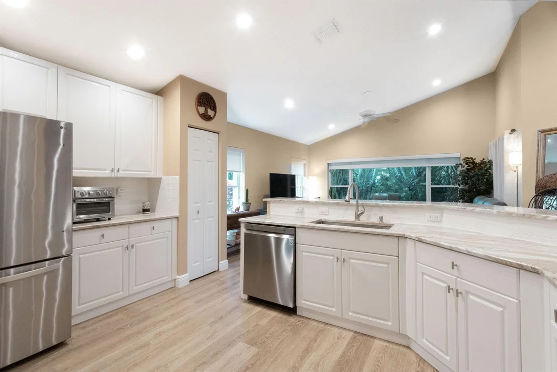 Photo of 7404 Falls Road W